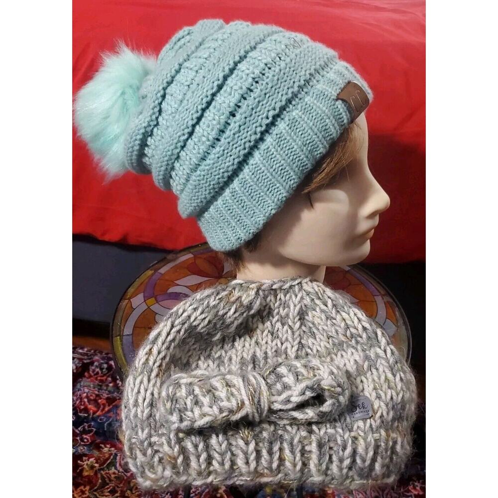 C. C Sek(Handmade)Mixed Lot Of 2 Knit Winter Pom Pom Bow Knit Hats Ponytail Hole